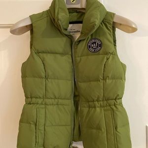 Abercrombie green puffer vest